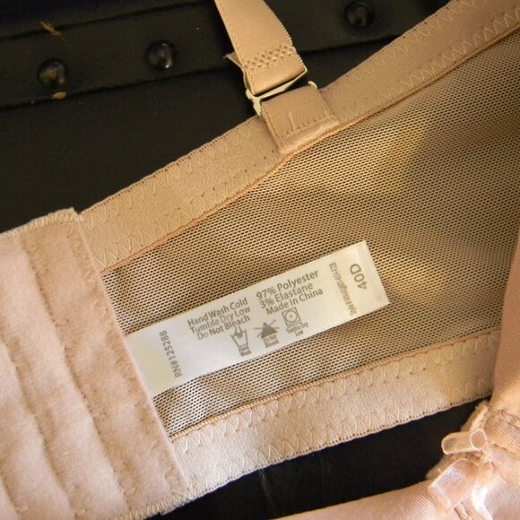 French Affair Convertible Bra Nude 40D Underwire Wear it 6 Ways! NEW! Strapless - Picture 4 of 6